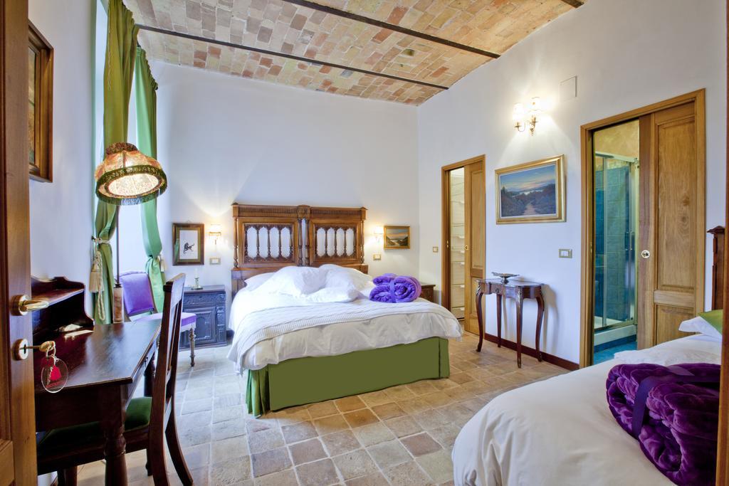 B&B Il Marchese Del Grillo Sulmona Bilik gambar