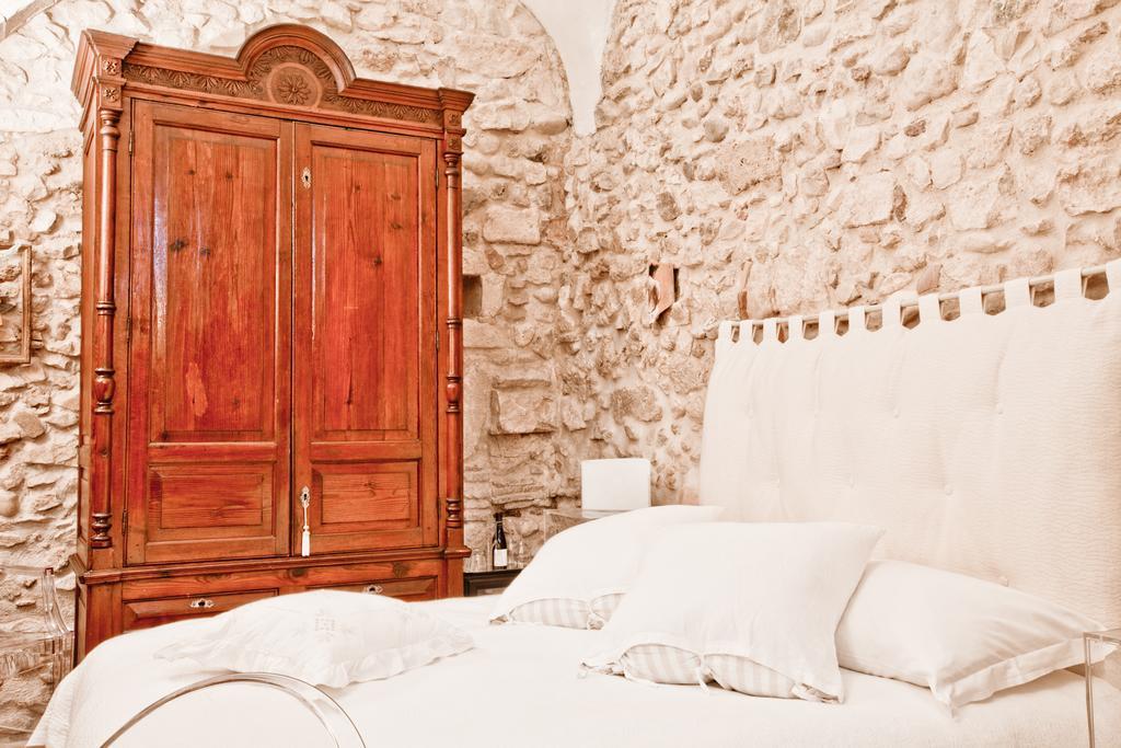 B&B Il Marchese Del Grillo Sulmona Bilik gambar