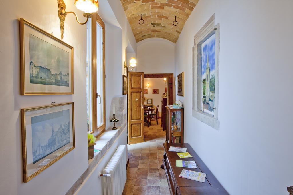 B&B Il Marchese Del Grillo Sulmona Luaran gambar
