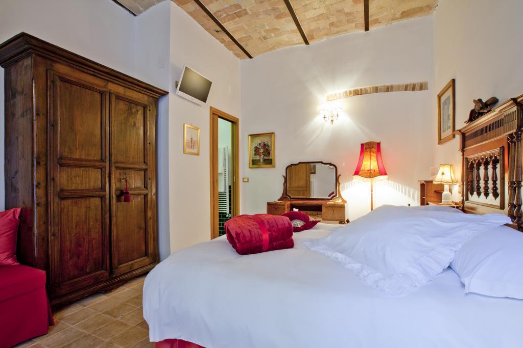 B&B Il Marchese Del Grillo Sulmona Bilik gambar